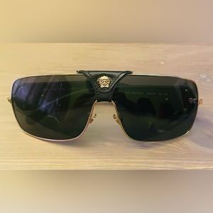 versace shades ❌❌❌SOLD❌❌❌